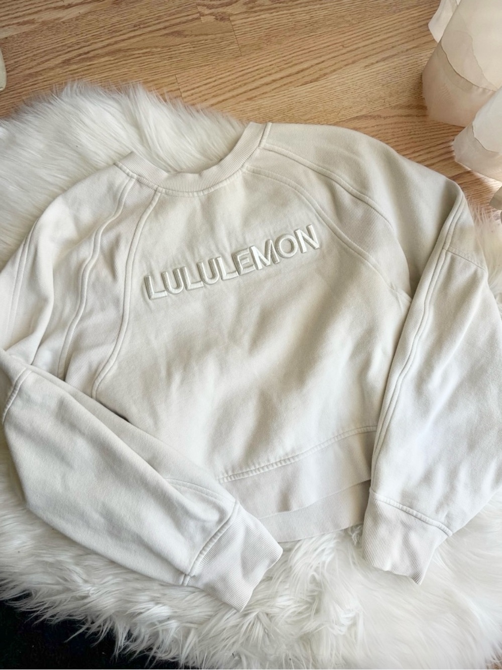 lululemon oversized Scuba Pullover Cream Embossed Logo Crew Sweatshirt - Picture 2 of 3